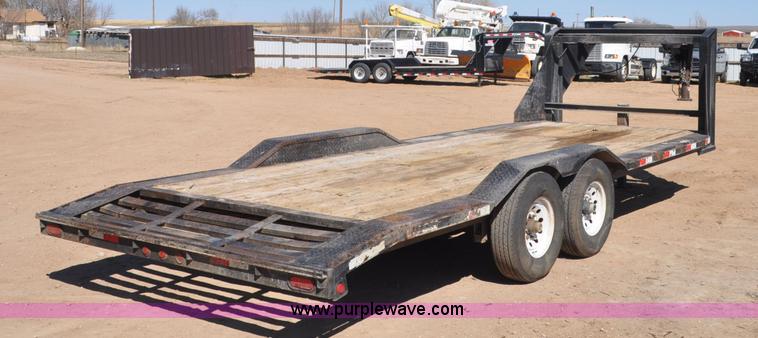 image for item F2385 2002 May GN equipment trailer