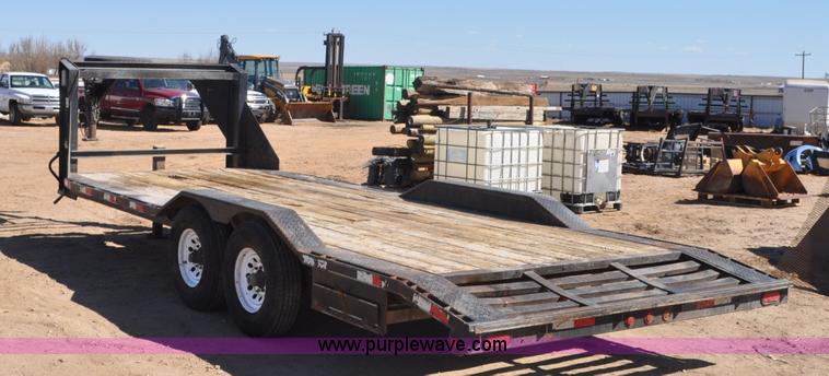 image for item F2385 2002 May GN equipment trailer