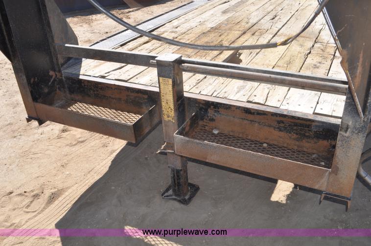 image for item F2385 2002 May GN equipment trailer