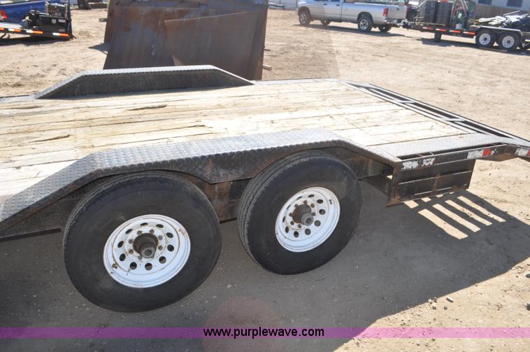 image for item F2385 2002 May GN equipment trailer