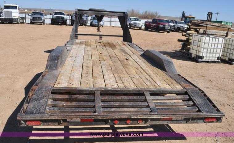 image for item F2385 2002 May GN equipment trailer