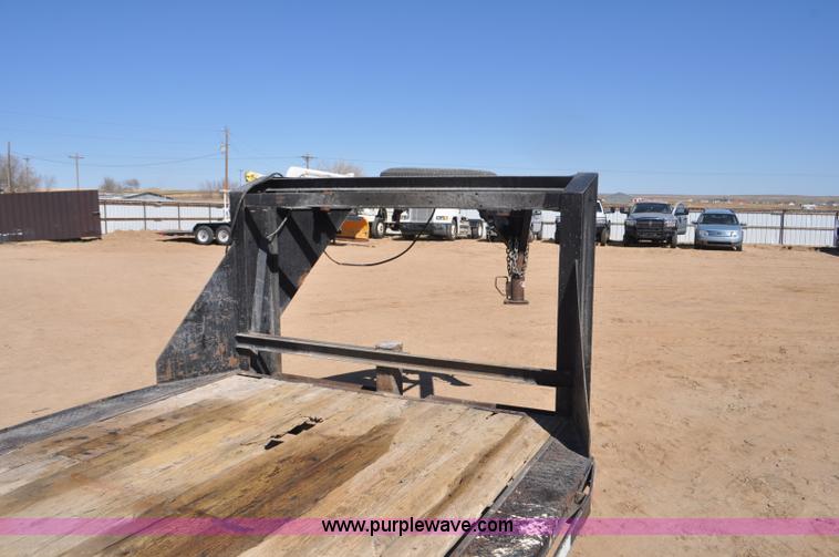 image for item F2385 2002 May GN equipment trailer