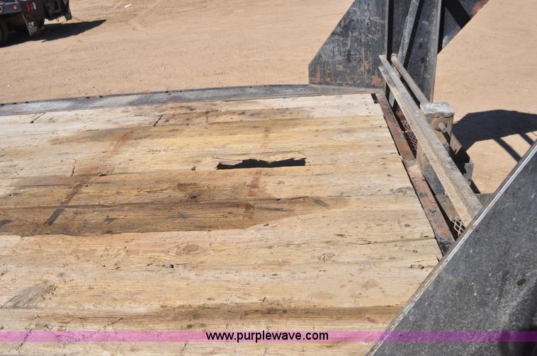 image for item F2385 2002 May GN equipment trailer