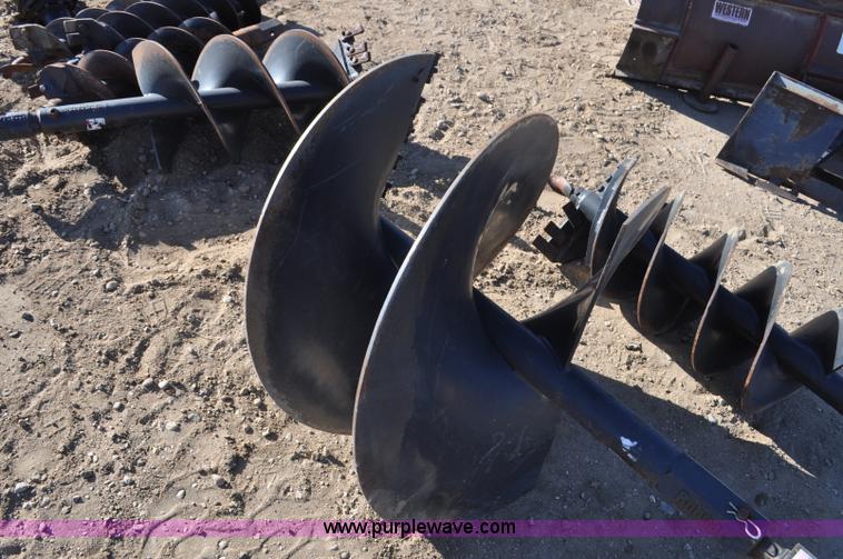 image for item F2394 Lowe 650CLH skid skid steer auger