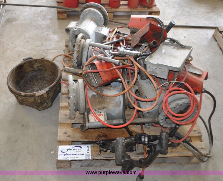 image for item F2442 (5) Rigid 300 power drive head with foot controls