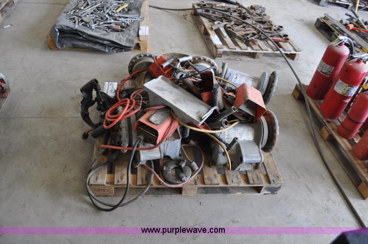 image for item F2442 (5) Rigid 300 power drive head with foot controls