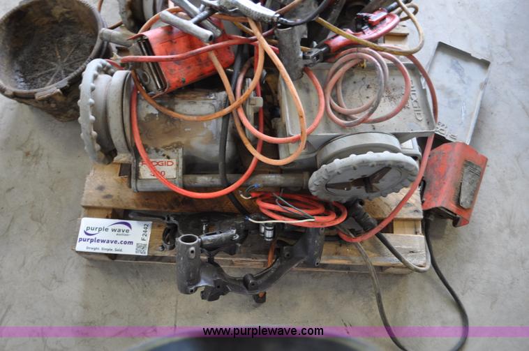 image for item F2442 (5) Rigid 300 power drive head with foot controls