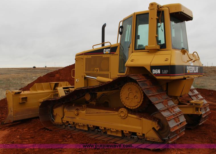 image for item F7563 2005 Caterpillar D6N LGP dozer