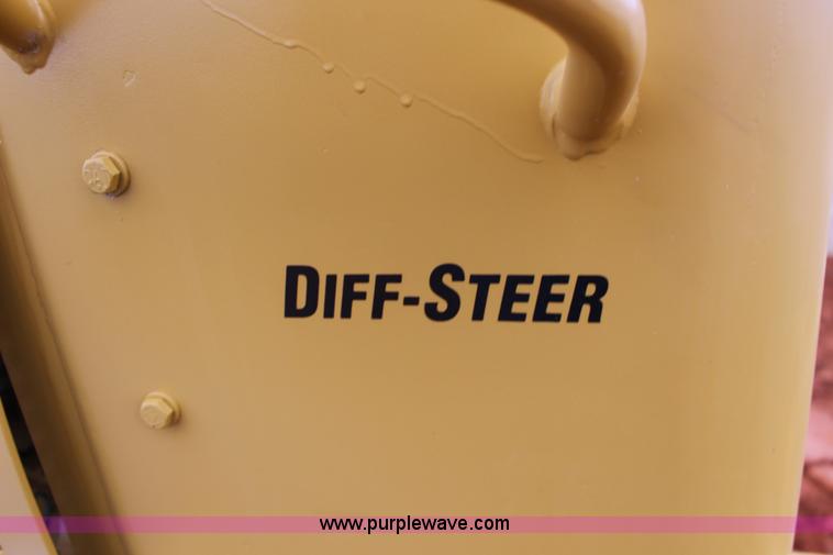 image for item F7563 2005 Caterpillar D6N LGP dozer