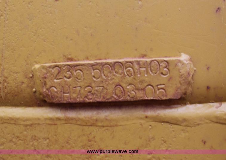 image for item F7563 2005 Caterpillar D6N LGP dozer