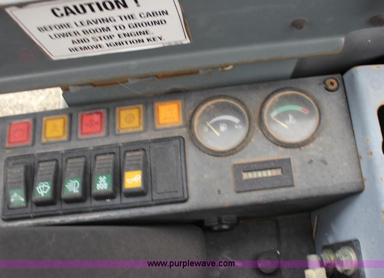 image for item F7568 2005 Terex HR18 compact excavator