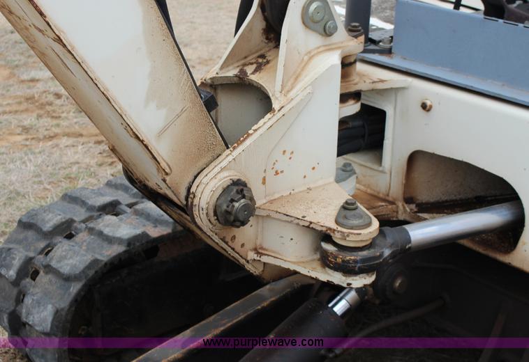 image for item F7568 2005 Terex HR18 compact excavator