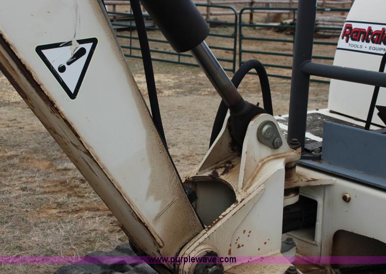 image for item F7568 2005 Terex HR18 compact excavator