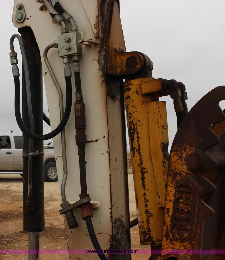 image for item F7568 2005 Terex HR18 compact excavator