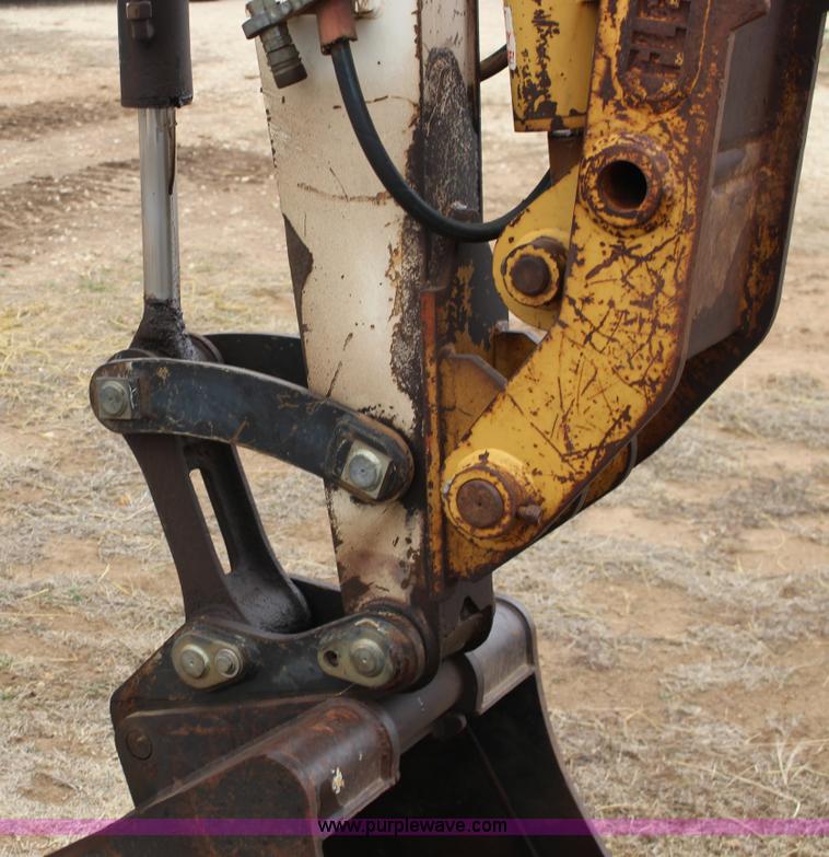 image for item F7568 2005 Terex HR18 compact excavator