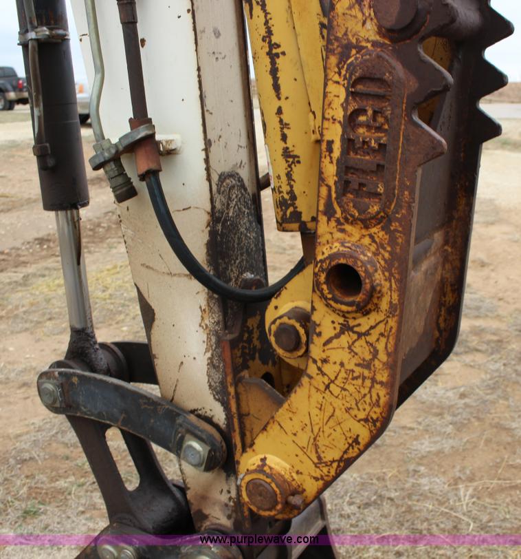 image for item F7568 2005 Terex HR18 compact excavator