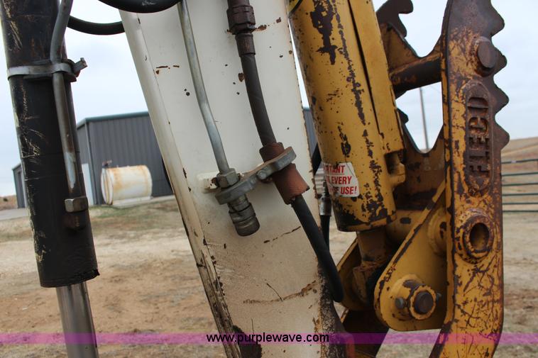 image for item F7568 2005 Terex HR18 compact excavator