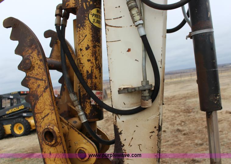 image for item F7568 2005 Terex HR18 compact excavator