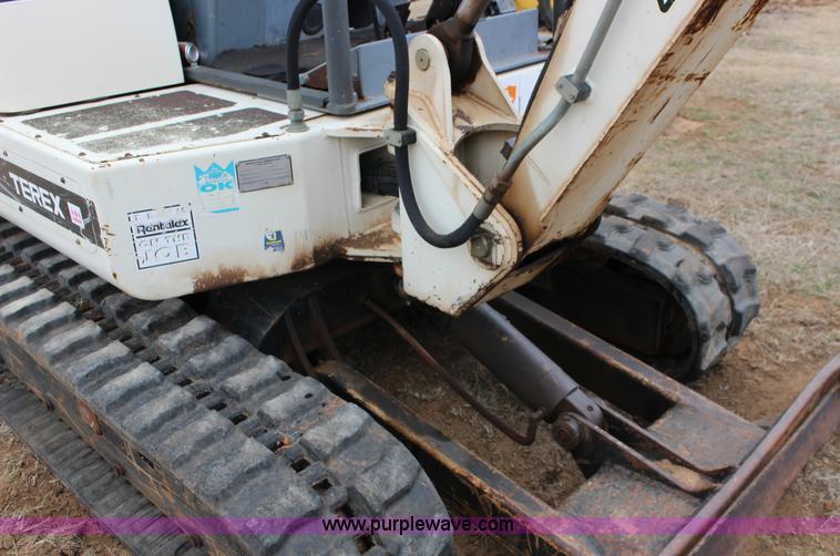 image for item F7568 2005 Terex HR18 compact excavator
