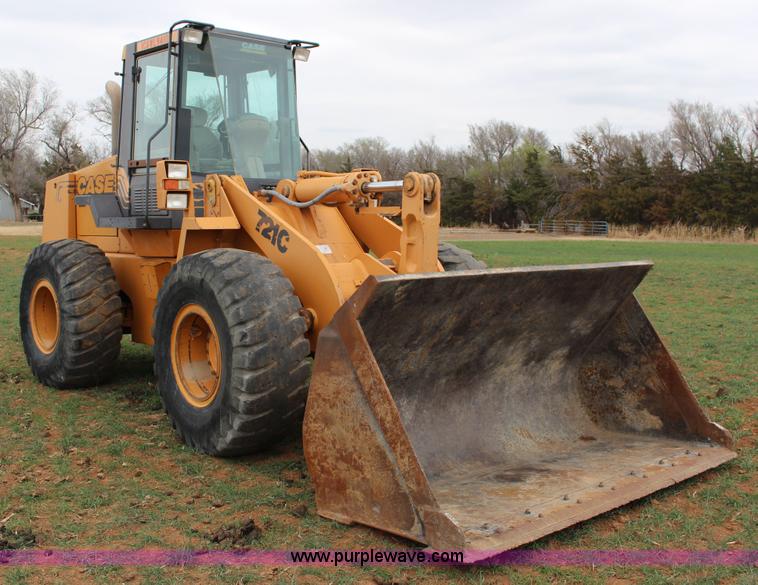 image for item F7569 2001 Case 721C wheel loader