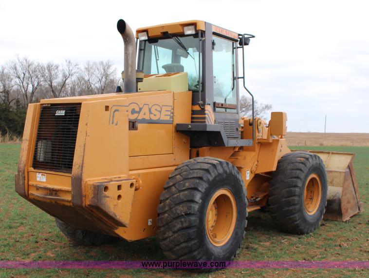 image for item F7569 2001 Case 721C wheel loader