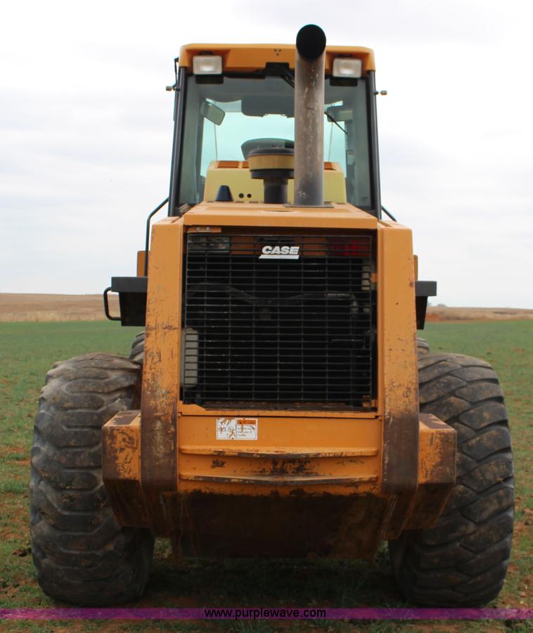image for item F7569 2001 Case 721C wheel loader