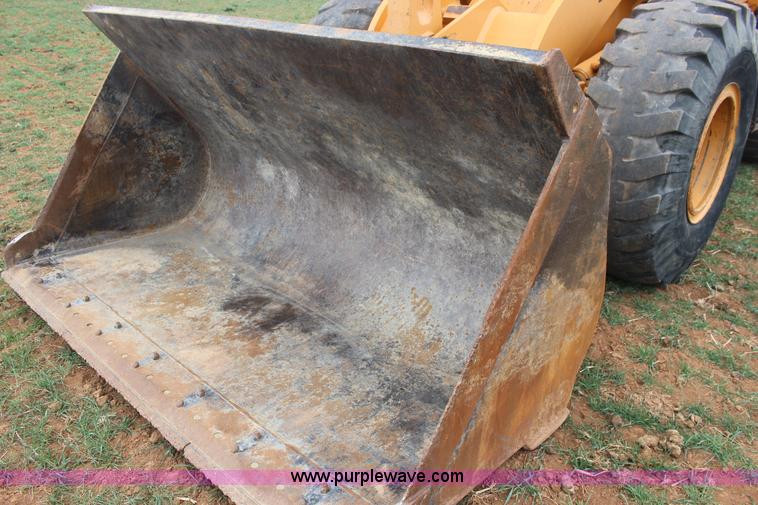 image for item F7569 2001 Case 721C wheel loader