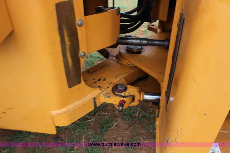 image for item F7569 2001 Case 721C wheel loader
