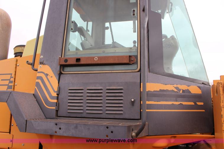 image for item F7569 2001 Case 721C wheel loader