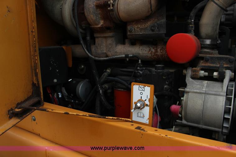 image for item F7569 2001 Case 721C wheel loader