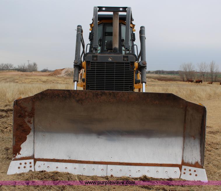 image for item F7625 2006 John Deere 850J dozer