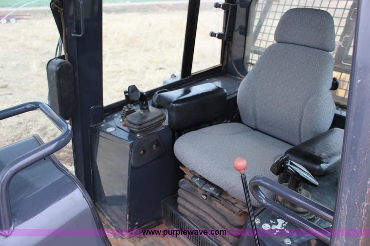 image for item F7625 2006 John Deere 850J dozer