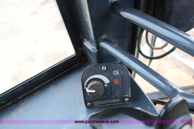 image for item F7625 2006 John Deere 850J dozer