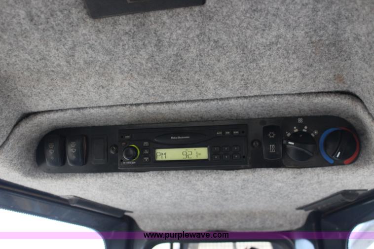 image for item F7625 2006 John Deere 850J dozer