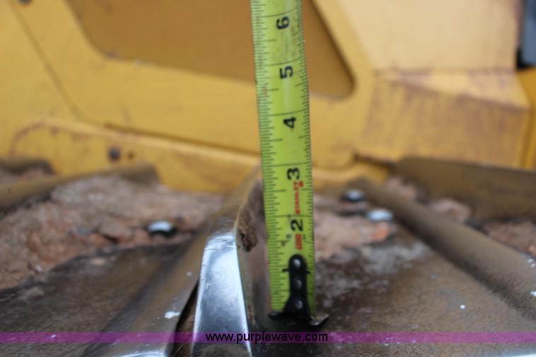 image for item F7625 2006 John Deere 850J dozer