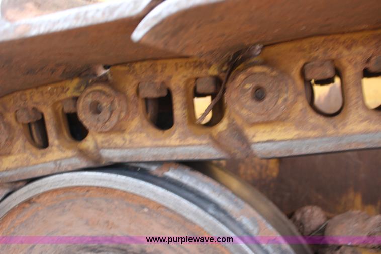 image for item F7625 2006 John Deere 850J dozer