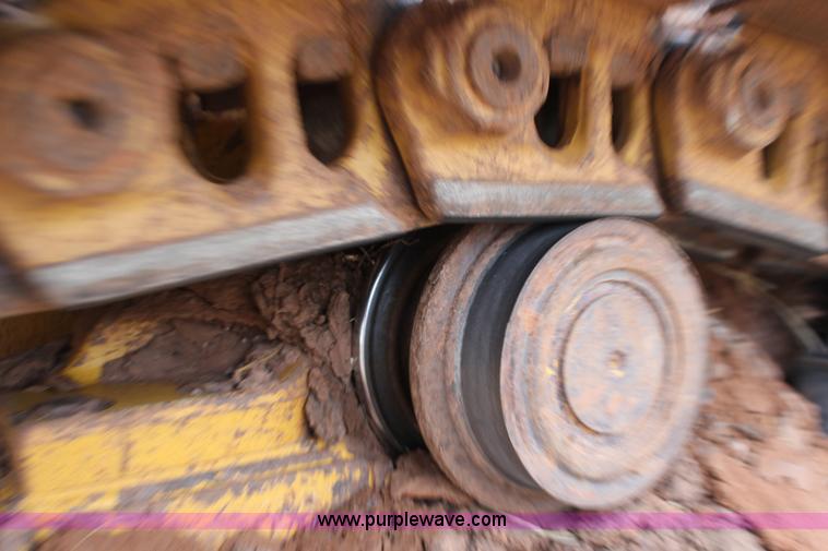 image for item F7625 2006 John Deere 850J dozer