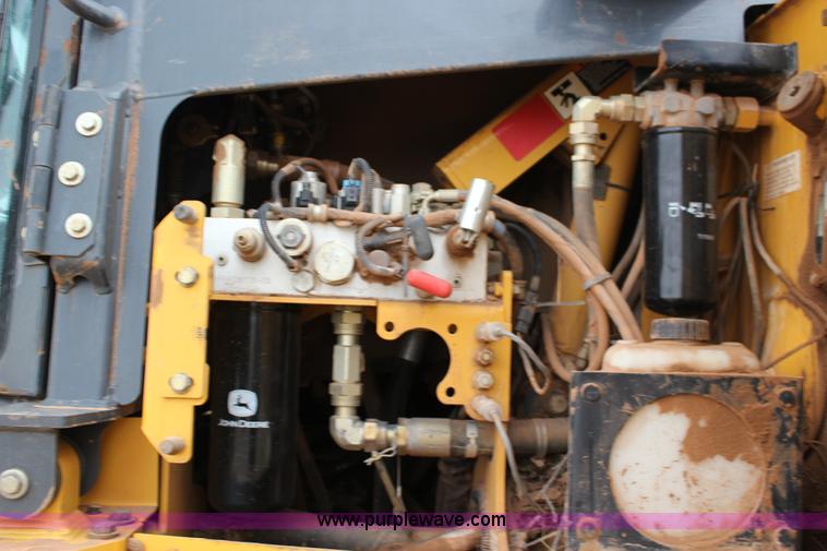 image for item F7625 2006 John Deere 850J dozer