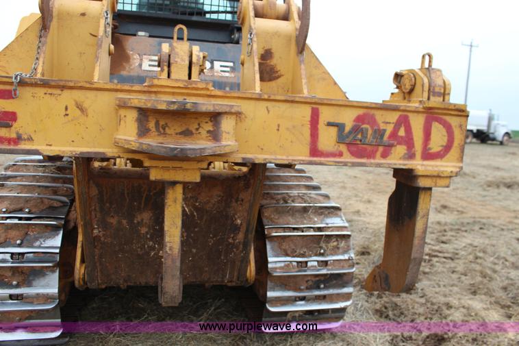 image for item F7625 2006 John Deere 850J dozer