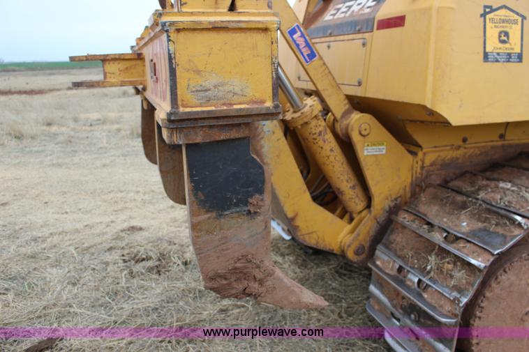image for item F7625 2006 John Deere 850J dozer