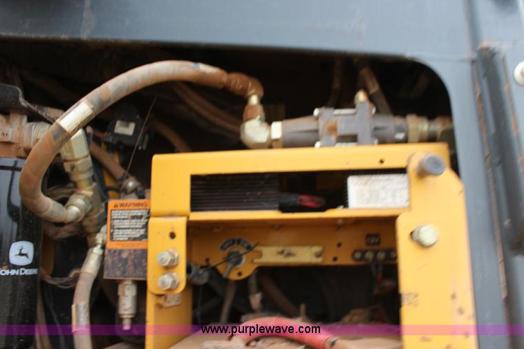 image for item F7625 2006 John Deere 850J dozer
