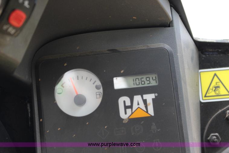 image for item F7642 2012 Caterpillar 289C tracked skid steer