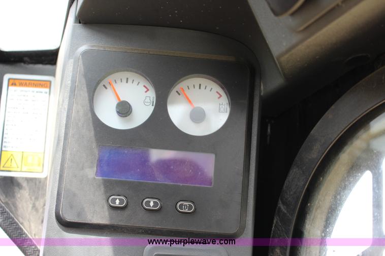 image for item F7644 2012 Caterpillar 289C tracked skid steer