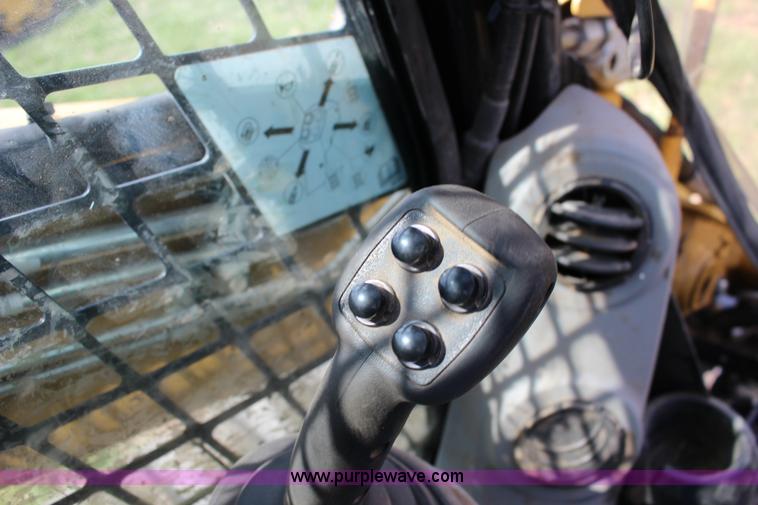 image for item F7644 2012 Caterpillar 289C tracked skid steer