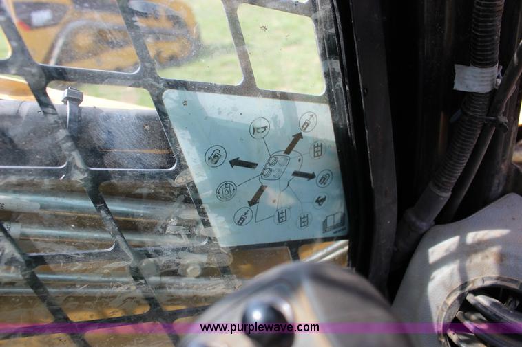 image for item F7644 2012 Caterpillar 289C tracked skid steer