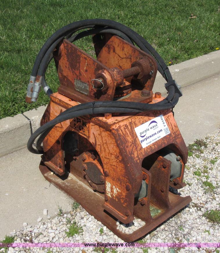 image for item F8440 NPK C4C hydraulic tamper