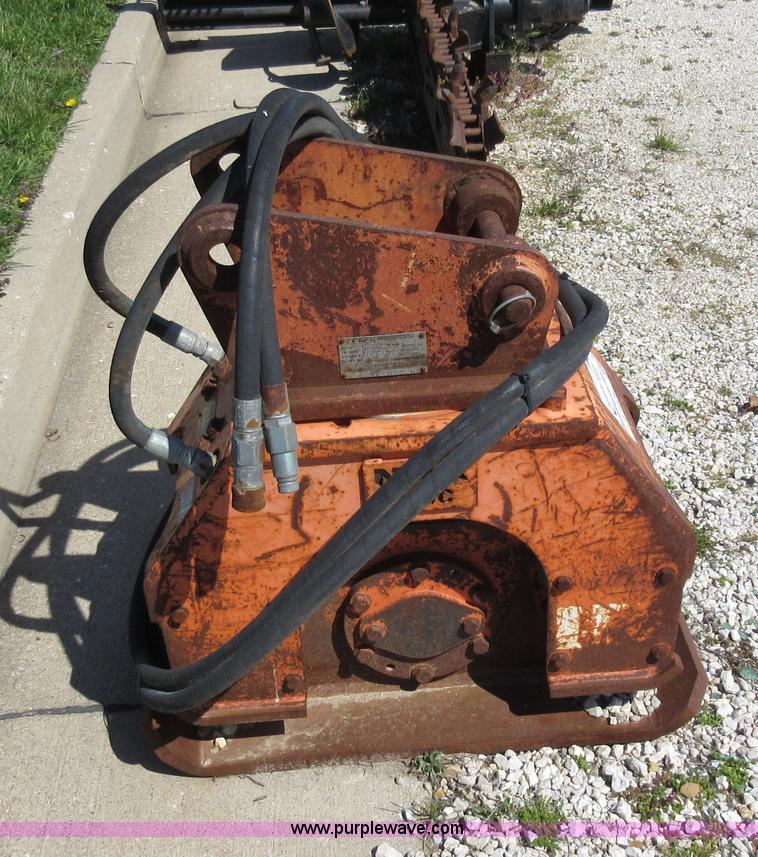 image for item F8440 NPK C4C hydraulic tamper