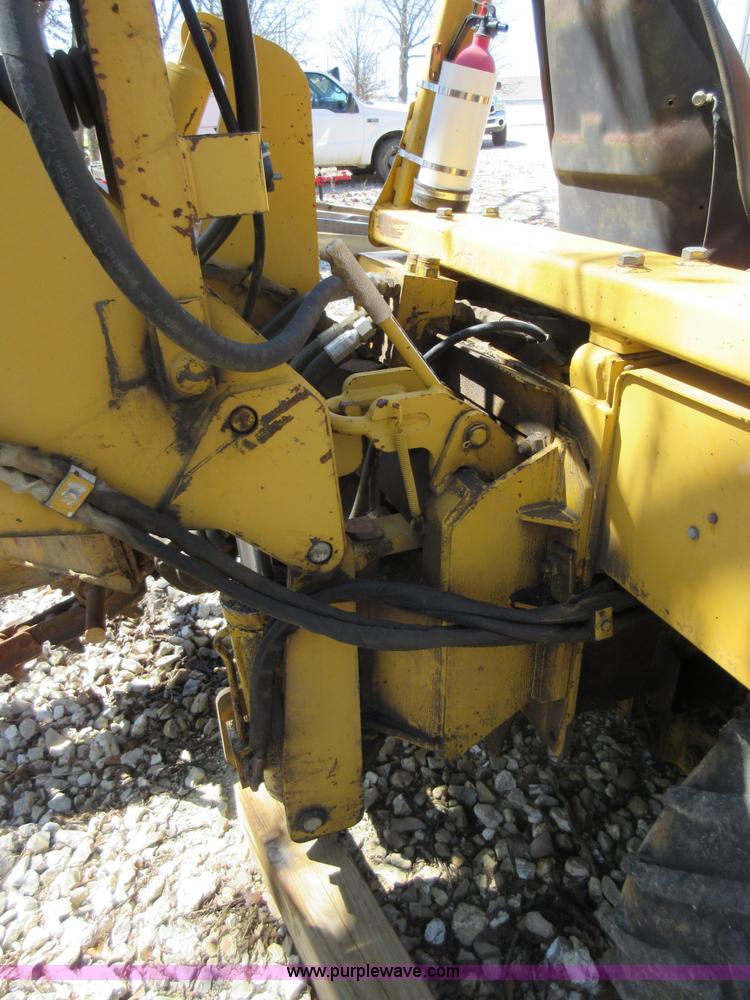 image for item F8443 1997 Vermeer V5750 trencher