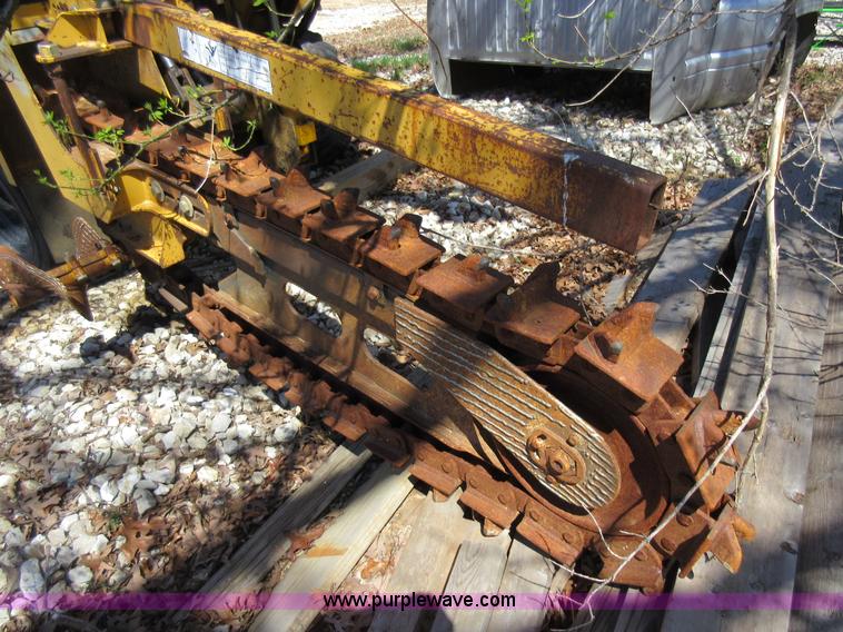 image for item F8443 1997 Vermeer V5750 trencher