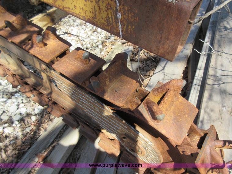 image for item F8443 1997 Vermeer V5750 trencher